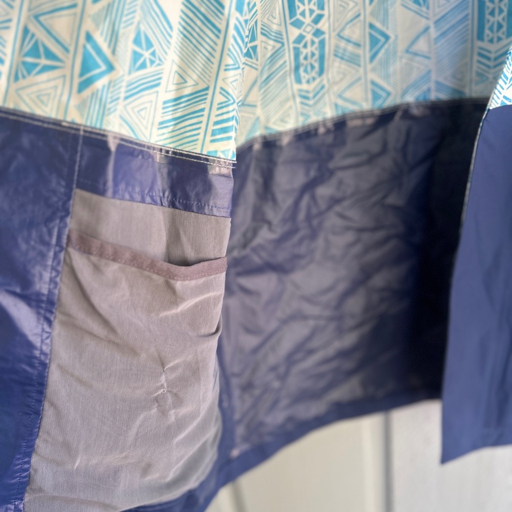 Chubbies‎ Blue and White Geometric Windbreaker Mens size Medium - Picture 8 of 8